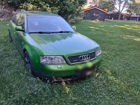 Audi A6 V6 2.5 quattro