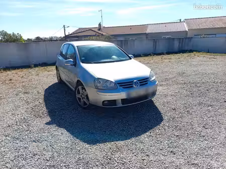 Volkswagen Golf 2.0 TDI 136