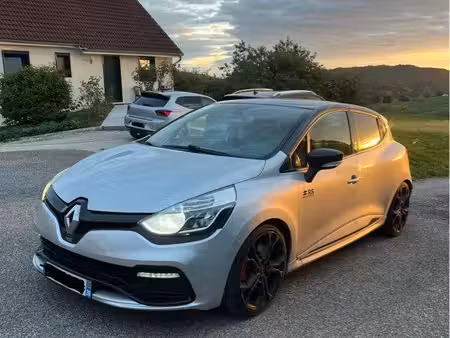 Renault Clio RS 1.6 T 200