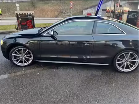 Audi A5 V6 2.7 TDI 190