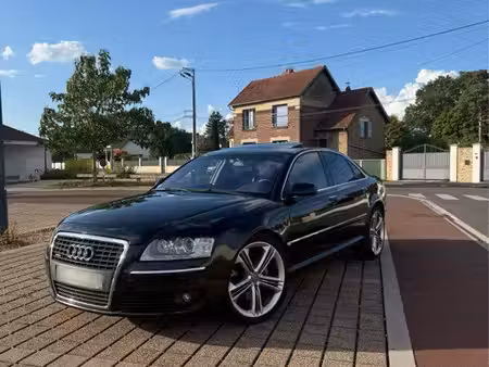 Audi A8 V8 4.2 TDI 326 quattro