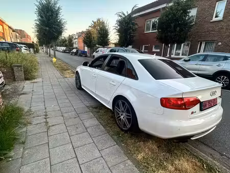 Audi A4 S4 V6 3.0 TFSI 333 quattro