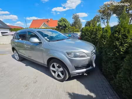 Audi Q7 quattro