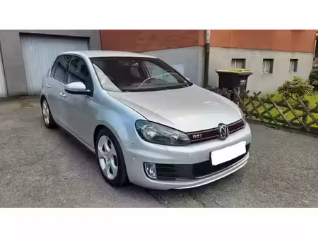Volkswagen Golf GTI 2.0 TSI