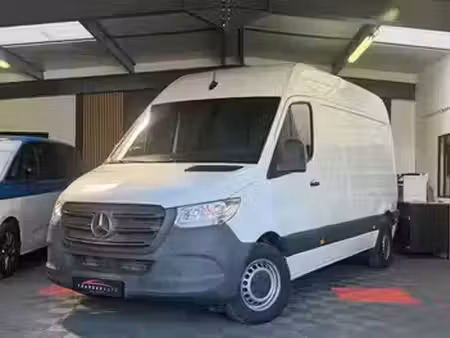 Mercedes-Benz Sprinter 211