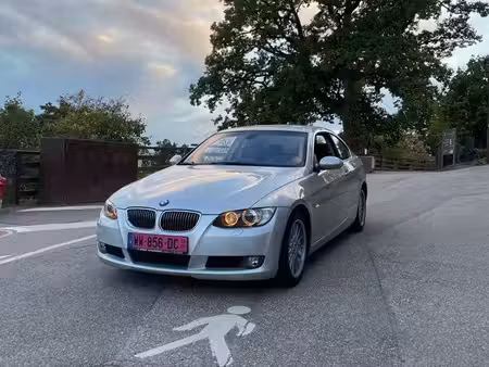 BMW Série 3 330i 3.0 272