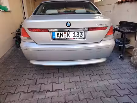 BMW Série 7 735i 3.5 272