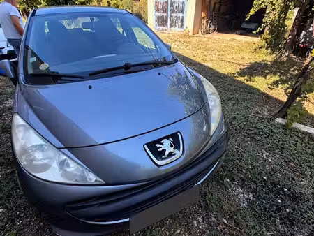 Peugeot 207 1.6 HDi 90