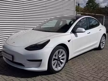 Tesla Model 3 Standard Plus 325