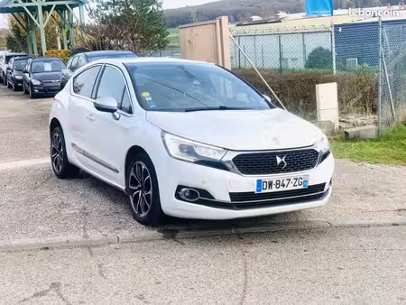 DS 4