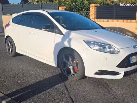 Ford Focus ST 2.0 250 Pack Performance