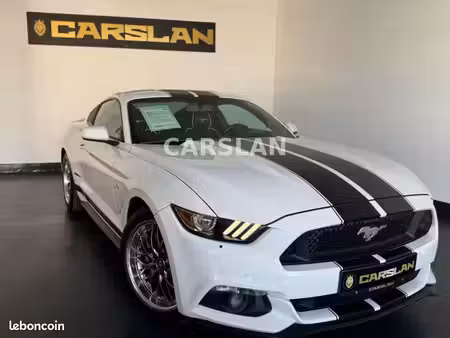 Ford Mustang Fastback V6 3.7