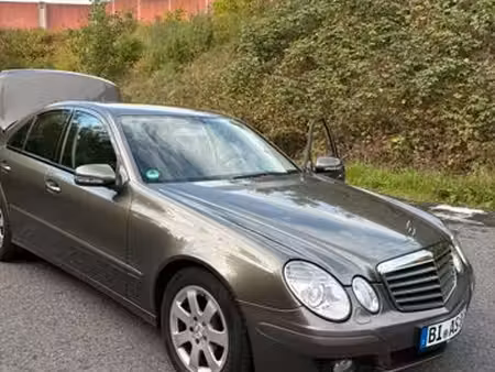 Mercedes-Benz Classe E E 200 2.1 CDI 136 Classic