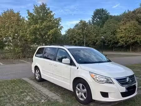 Volkswagen Routan 