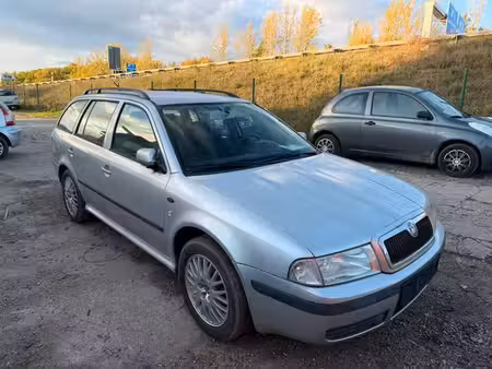 Škoda Octavia 1.6 102