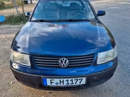Volkswagen Passat 1.6 Base