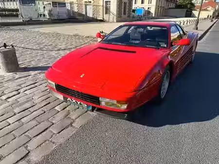 Ferrari Testarossa 