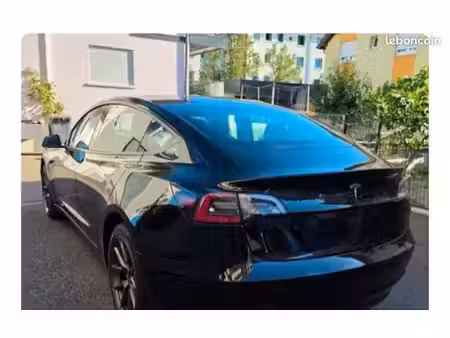 Tesla Model 3 275