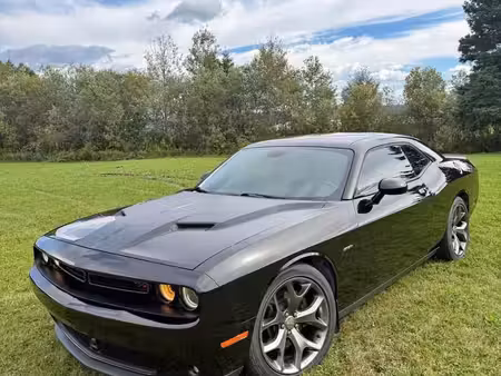 Dodge Challenger RT V8 5.7