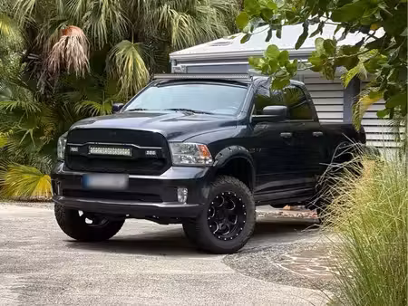 Dodge RAM 1500 V8 5.7