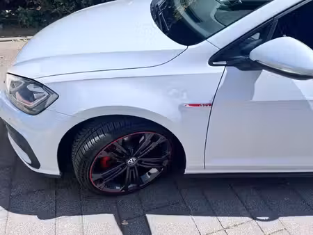 Volkswagen Golf GTI 2.0 TFSI 230