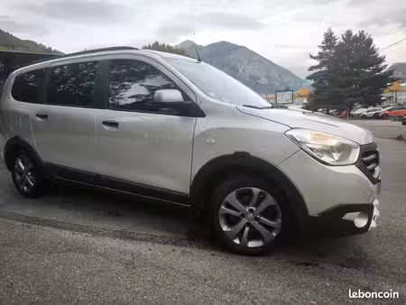 Dacia Lodgy Stepway 1.2 TCe 115