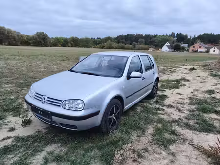 Volkswagen Golf 1.4 75