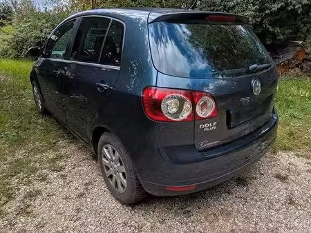 Volkswagen Golf 1.6 FSI