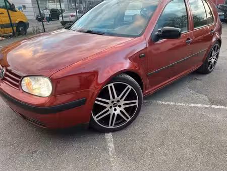 Volkswagen Golf 1.6