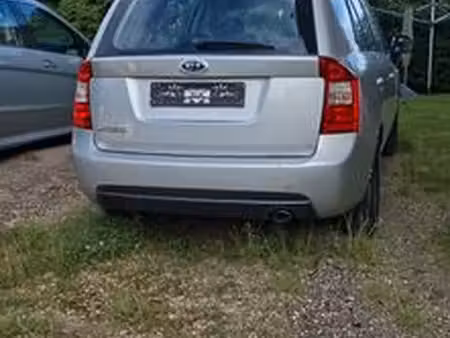 Kia Carens 2.0 144 LX