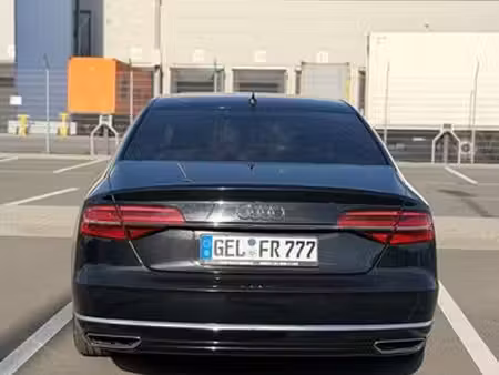 Audi A8 V8 4.2 TDI 385 quattro
