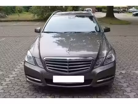 Mercedes-Benz Classe E E 200 2.1 136