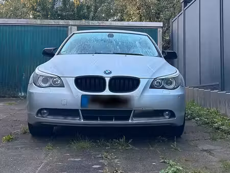 BMW Série 5 520i 2.2 170