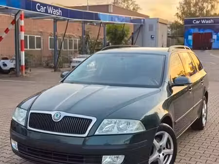 Škoda Octavia 1.6 MPI 102 Elegance