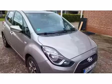 Hyundai IX20 1.6 CRDi 115 Yes! Silver