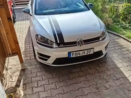 Volkswagen Golf R 2.0 TSI 300 4Motion