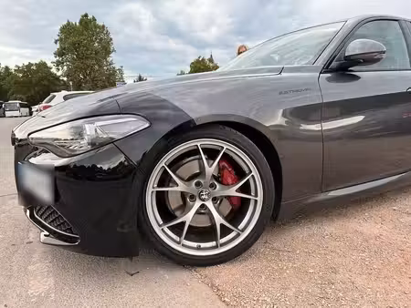 Alfa Romeo Giulia 2.0 280 Veloce 4x4
