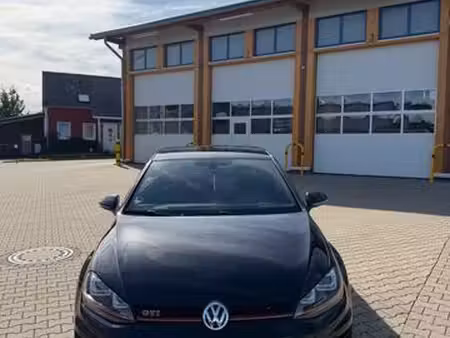 Volkswagen Golf GTI 2.0 TFSI 230 Performance
