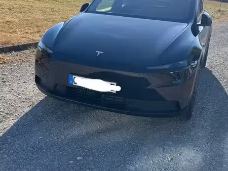 Tesla Model Y Standard