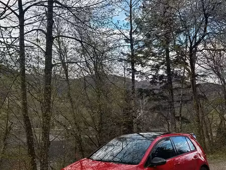 Volkswagen Golf GTI 2.0 TSI 220
