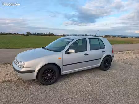 Volkswagen Golf 1.9 SDI 64