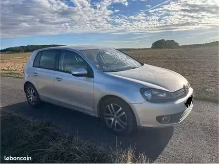 Volkswagen Golf 1.6 TDI 105