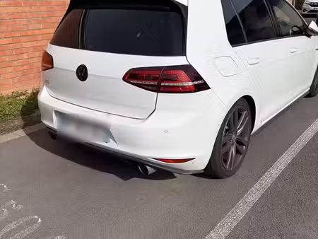 Volkswagen Golf GTI 2.0 TSI 220