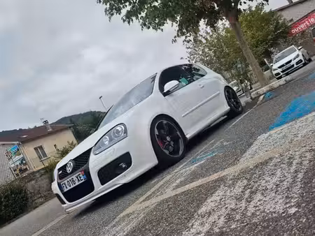 Volkswagen Golf GTI 2.0 TFSI 230