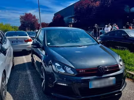 Volkswagen Golf GTI 2.0 TSI 235