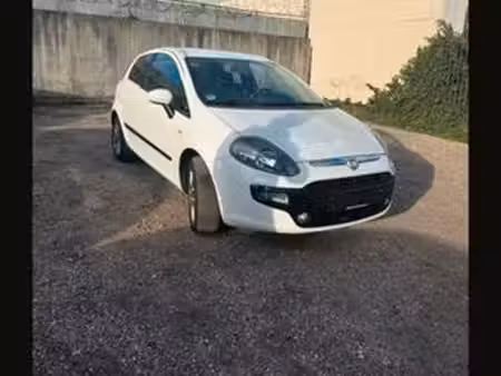 Fiat Grande Punto 1.4 77