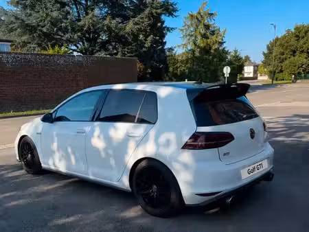 Volkswagen Golf GTI 2.0