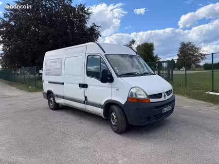 Renault Master 2.5 dCi 100