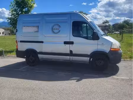 Renault Master 2.5 dCi 100