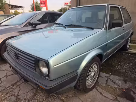 Volkswagen Golf 1.8 90